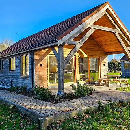 Hay'S Wood Retreat - Holiday Cottages North Runcton Exterior photo